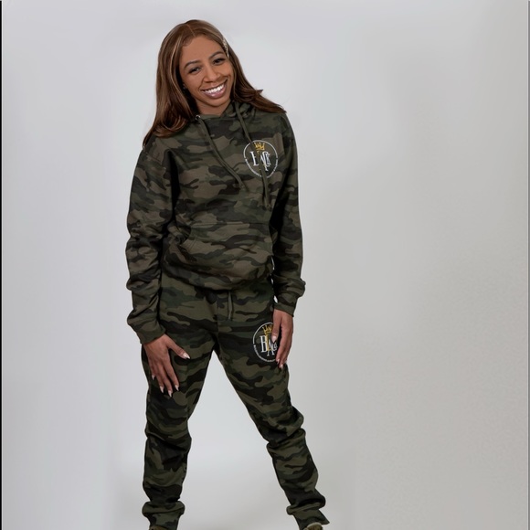 Jogger Set - Picture 4 of 4